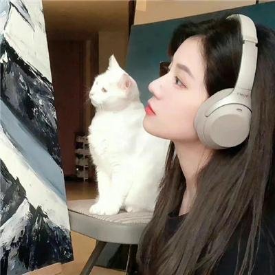 红衣小女孩